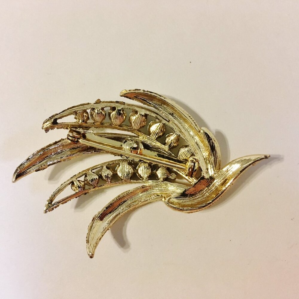 Bouquet Lapel Pin Brooch Green Crystal Rhinestones Textured Gold Tone Metal Cute - Picture 7 of 7